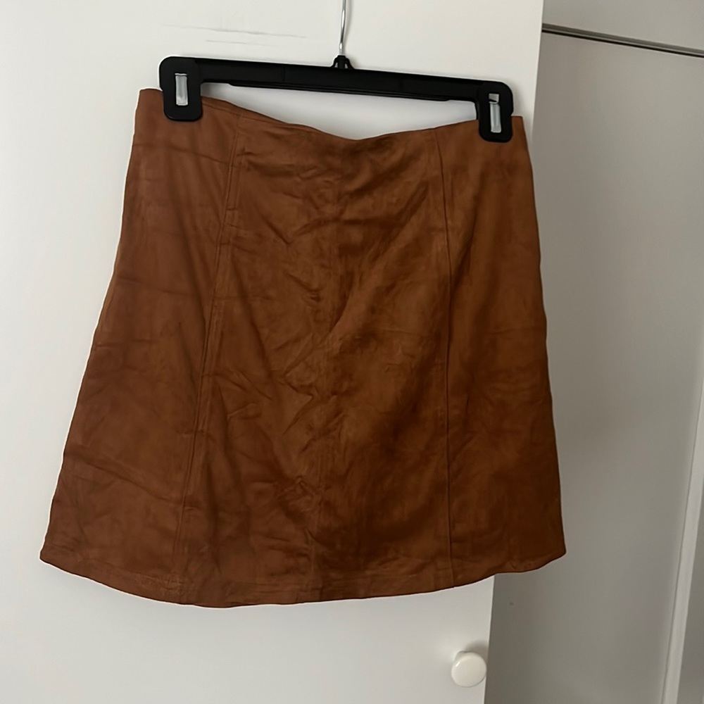 NWT Francesca’s Faux Suede Camel Mini
